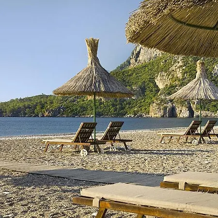 奥林姆波斯旅馆 Çıralı